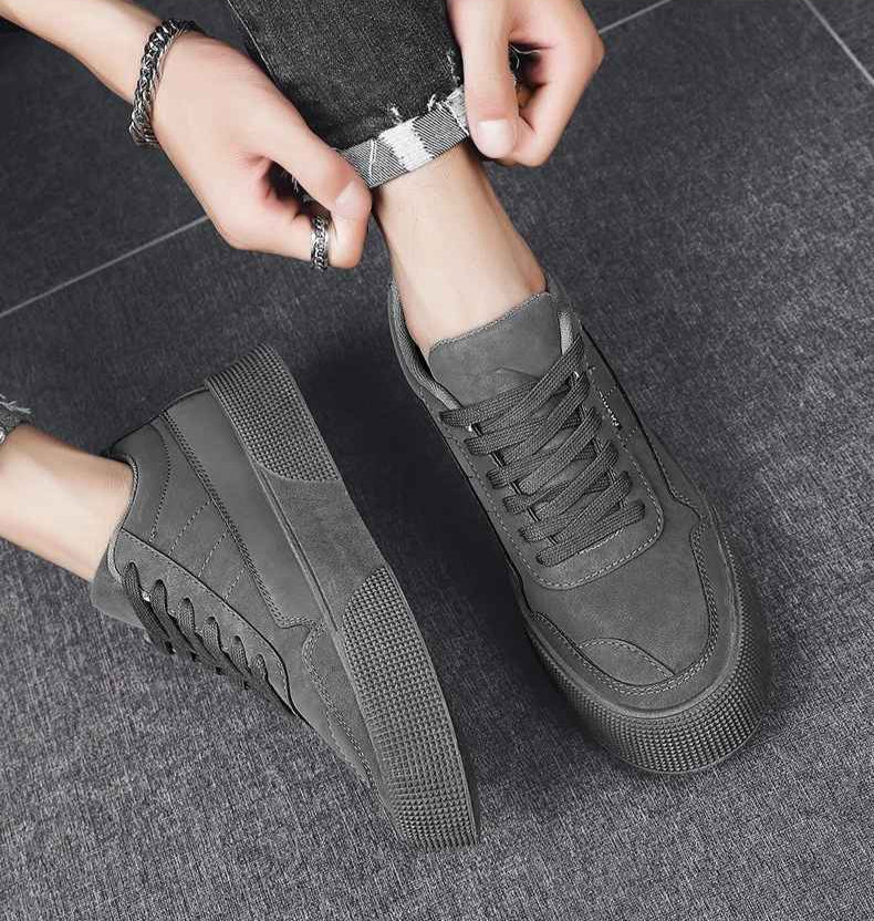 Magnus Men’s Casual Sneaker